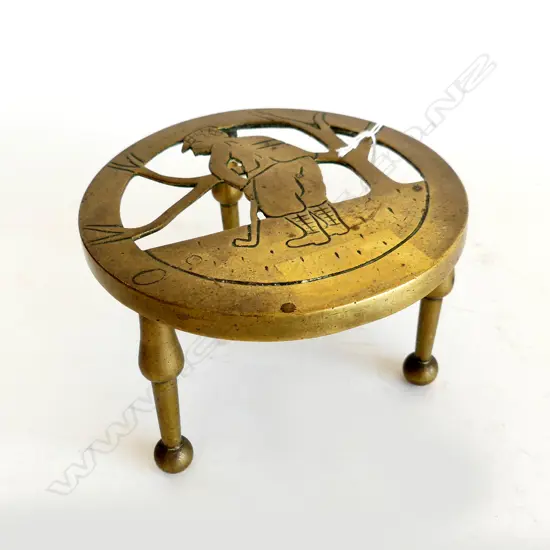 19TH C BRASS GOLFING TRIVET BY WILLIAM TONKS & SONS BRASS FOUNDRY BIRMINGHAM D. 155mm