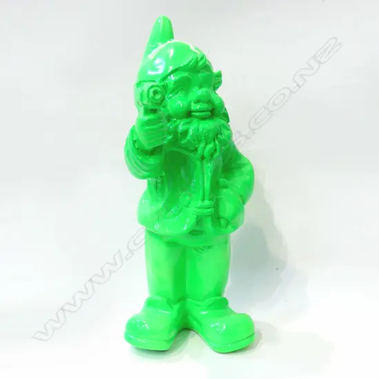 RESIN GNOME WITH GUN GREEN H310MM