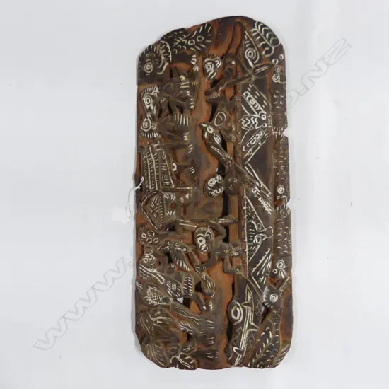 PNG CARVED WOODEN PANEL 260x590mm