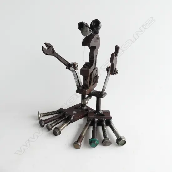 ANDREW HALL ASSEMBLAGE ART ROBOT H.235mm