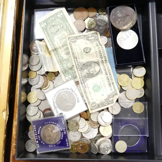 TRAY ASST. COINS, NOTES, COMMEMORATIVE TOKENS ETC