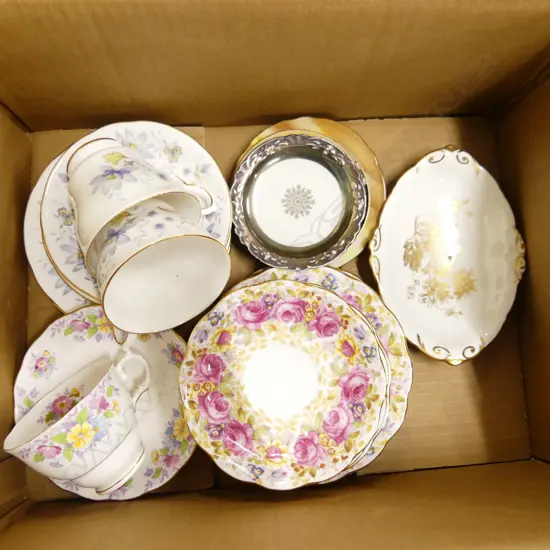 BOX ASST CHINA INCL ROYAL ALBERT SERENA, HAMMERSLEY ETC..