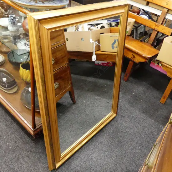 LG GILT FRAMED MIRROR 940x740mm
