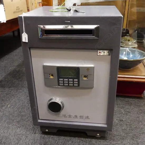 CHINESE 'JIN DUN' SAFE 390x350x600mm