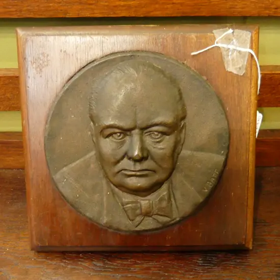 BRONZE PLAQUE OF WINSTON CHURCHILL 210x220mm 160mm dia
