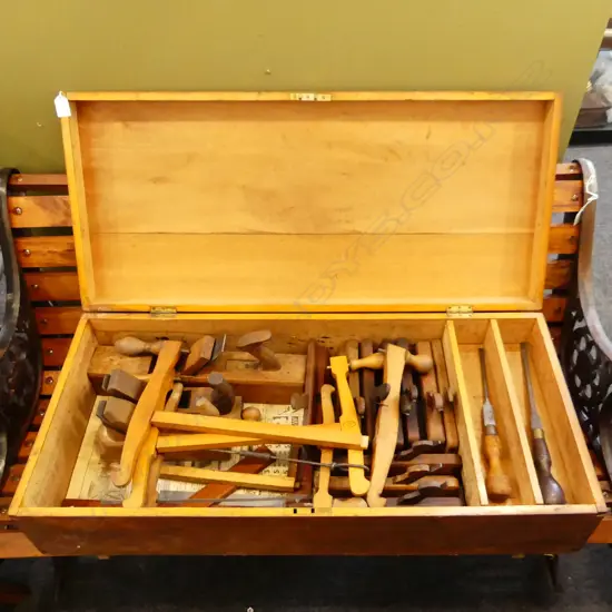 LG WOODEN TOOL CHEST; PLANES ETC 910x415x210mm