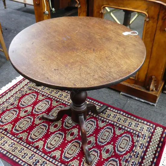 GEORGIAN MAHOGANY TILT TOP WINE TABLE H.690mm