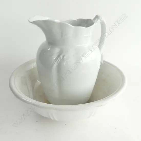 LG JOHNSTON BROS WHITE IRONSTONE BATHROOM JUG (H. 290mm) & BOWL SET (DIA. 380mm)
