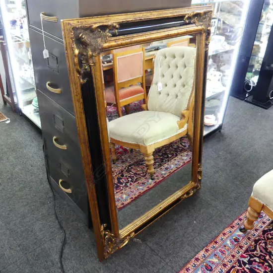 LG ORNATE MIRROR 820x1120mm