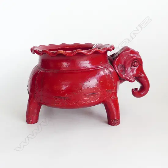 RED PAINTED ELEPHANT PLANTER 240mm dia