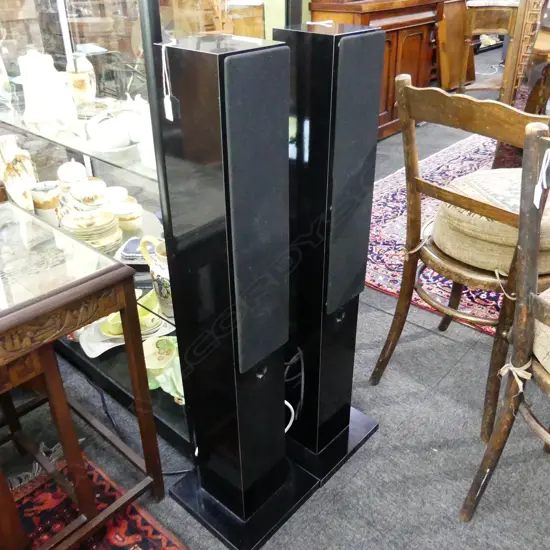 PAIR OF STYEREO SPEAKERS. NHT BRAND 'NOW HEAR THIS USA' TWO MID RANGE & ONE TWEETER . ON STANDS 140X140X105mm  