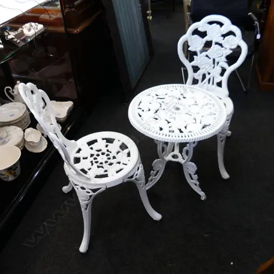 3 PCE WHITE PAINTED CAST IRON PATIO SET, TABLE 505mm dia
