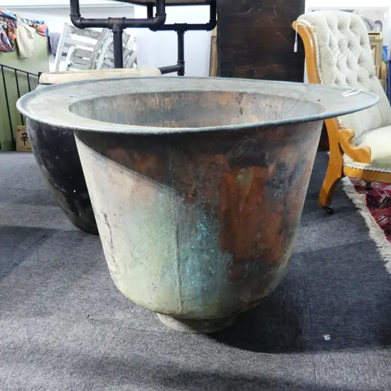 OVERSIZED 'A&T BURT LT, AUCKLAND' LG COPPER TUB PLANTER, DIA.820mm, H.620mm