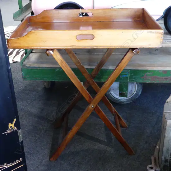 BUTLER'S TRAY TABLE VICT. MAHOG 490 x 750 x 810mm