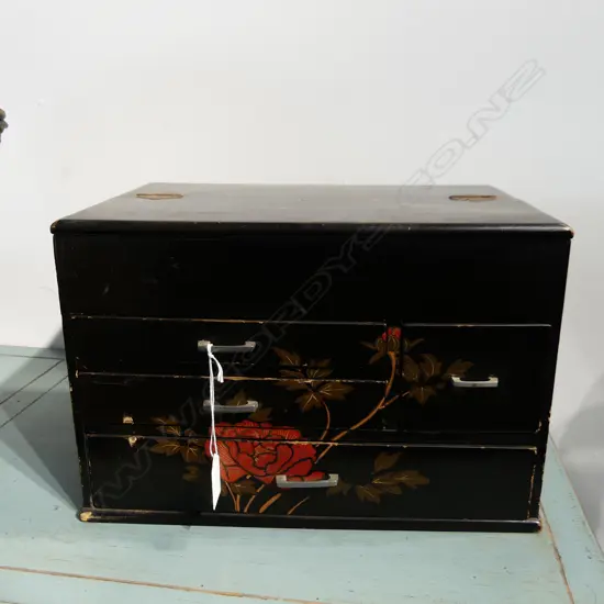 JAPANESE BLACK LACQUER  WOODEN SEWING BOX, 330 x 210 x 260mm