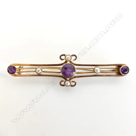 EDW 9CT & AMETHYST BROOCH 2.85gms