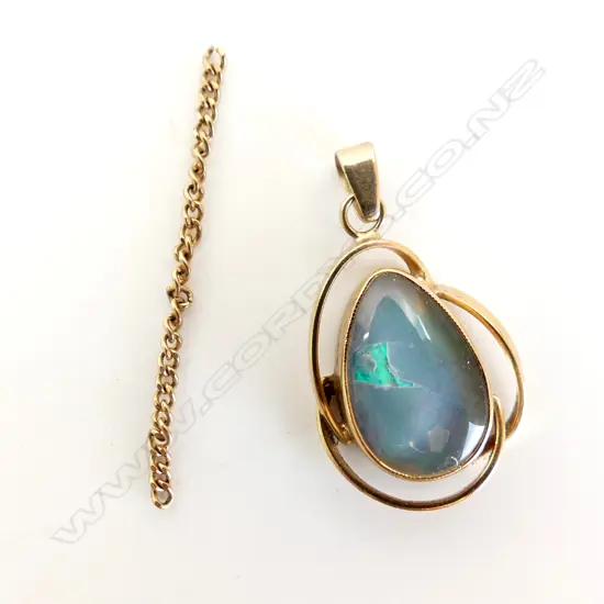 9ct GOLD PENDANT set w stone + short section 9CT GOLD CHAIN2.94gms FAULT TO OPAL
