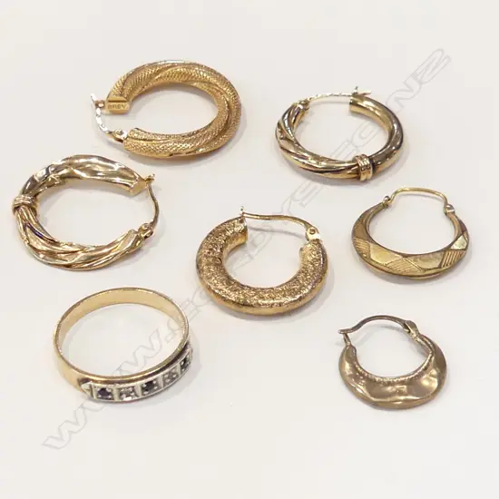 9ct SCRAP GOLD RING & EARRING 6.56gms