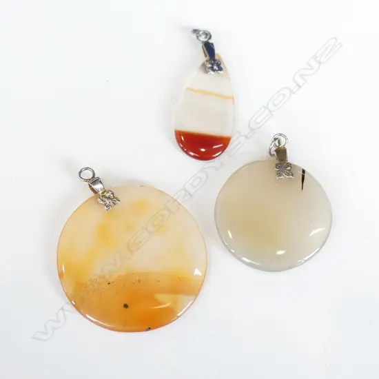 3 JADE PENDANTS, 2 ROUND & ONE TEAR DROP