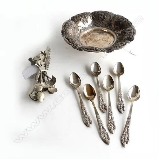 800 SILVER DISH 74GRMS & 6 800 SILVER COFFEE SPOONS 73GRMS & 11 800 SILVER THAI SPOONS 41GRMS