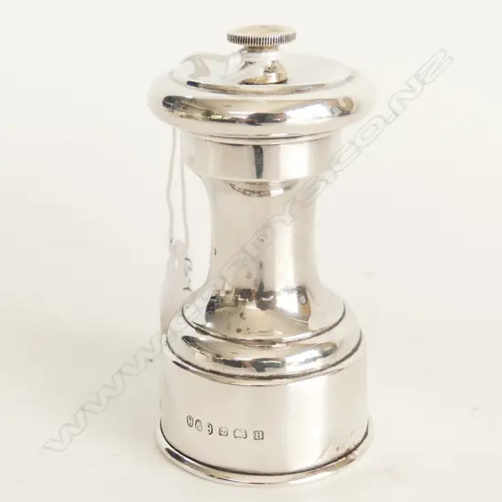 Birmingham 1926 SILVER PEPPER GRINDER baluster form steel internal parts