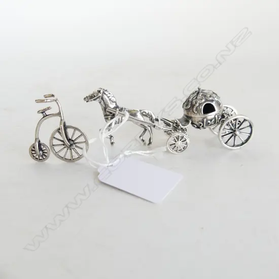 STG SILVER PENNY FARTHING BIKE, H. 32mm & HORSE & CARRIAGE, L. 80mm, BOTH STAMPED 925