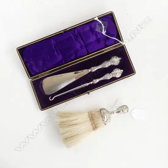 CASED STG SILVER HANDLE SHOE HORN & LACE HOOK + STG HANDLE, HORSE HAIR CLOTHES BRUSH 