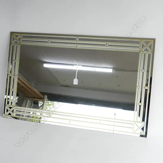 MODERN UNFRAMED GLASS MIRROR 560x915mm
