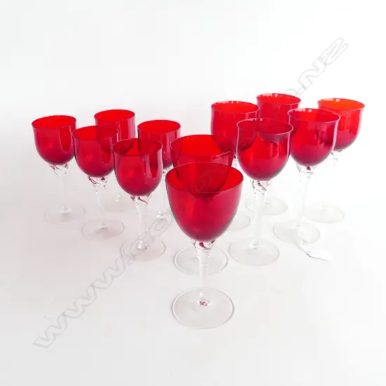 12 RED WINE GLASSES (5+5+2) H.190mm
