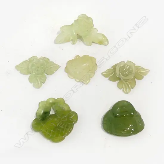 6 SMALL JADE CARVED ORNAMENTS 
