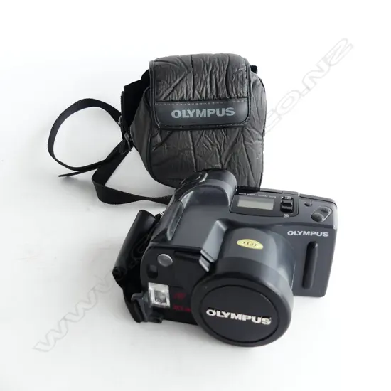 OLYMPUS TRI CAMERA, AZ300 SUPER ZOOM, IN CASE