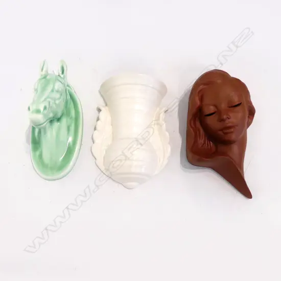 3 WALL MOUNTED CERAMICS; HORSE, VASE, WOMAN H.200mm