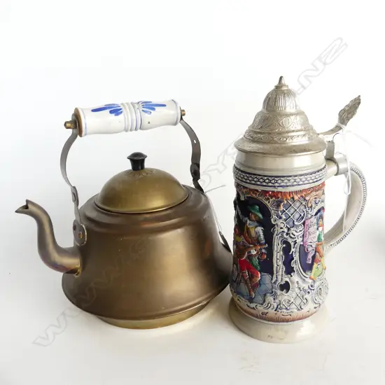 GERMAN LIDDED BEER STEIN (H.230mm) & DUTCH BRASS TEAPOT WITH DELFT HANDLE (H.200mm)