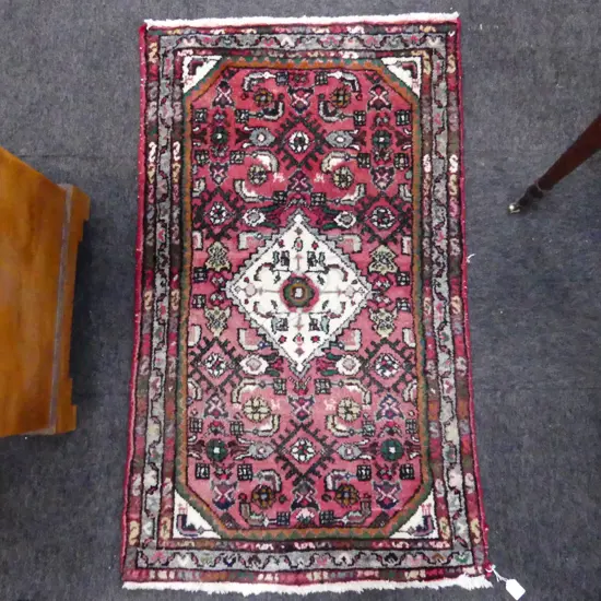 SMALL HAND KNOTTED WOOL PILE RUG 1150x690mm