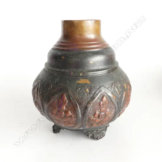 PAKISTANI ARTS AND CRAFTS COPPER VASE, H. 210mm