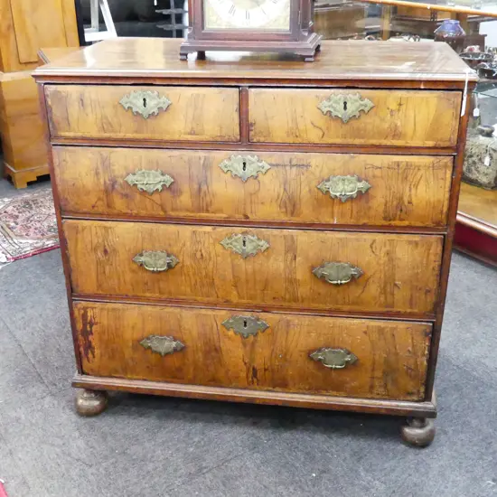 ANTIQUE MAHOGANY CHEST OF DRAWERS w. BUN FEET