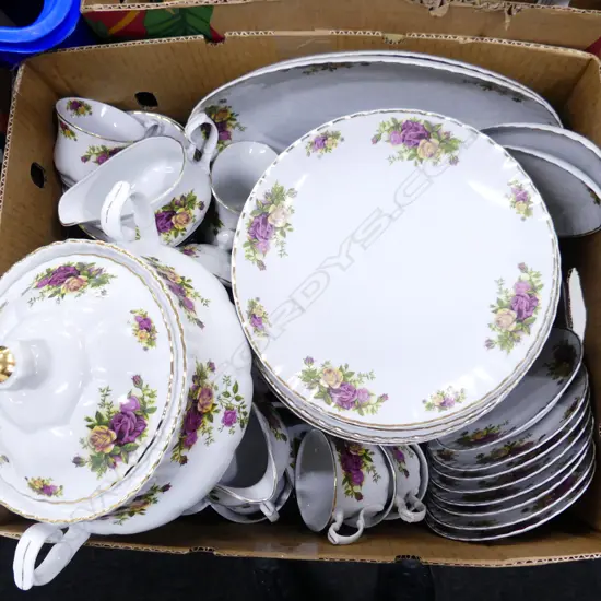 BOX LOT LG CROWN REGAL (OCR STYLE) DINNER SET, 10 DINNER PLATES ETC