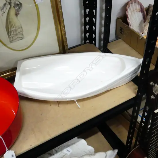 LARGE STUDIO CERAMICS NZ POTTERY DINGHY L. 380mm