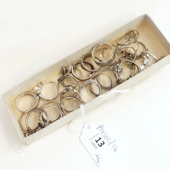 24 SMALL RINGS SOME STG