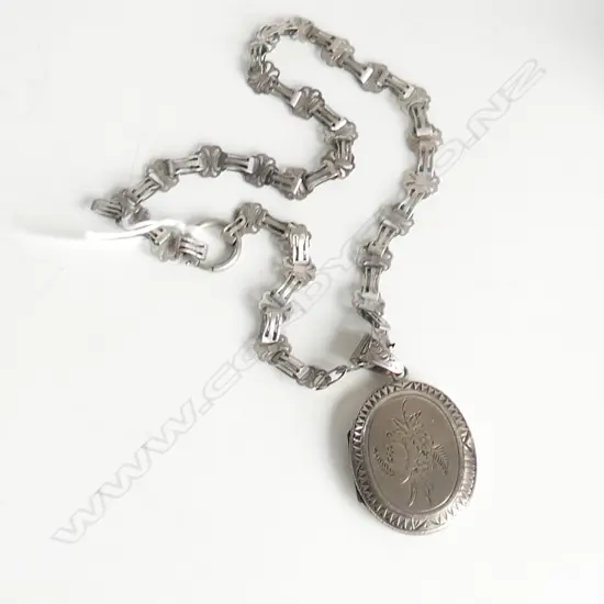 OLD SILVER CHAIN & LOCKET chain L.380mm