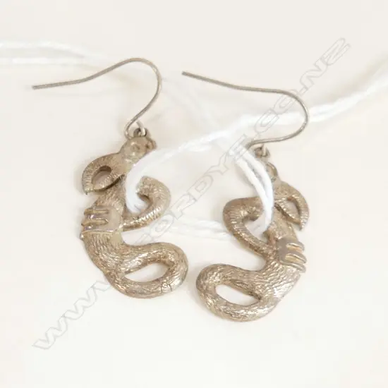 PR NZ RUSSELL MURPHY SILVER EARRINGS