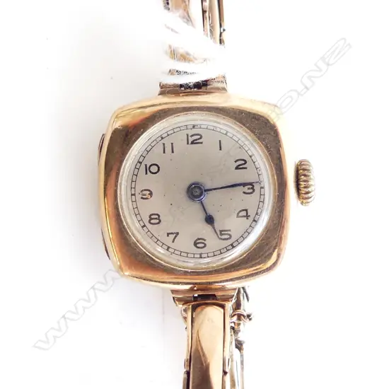 9CT GOLD LADYS WRISTWATCH TOTAL WIEGHT10GRMS