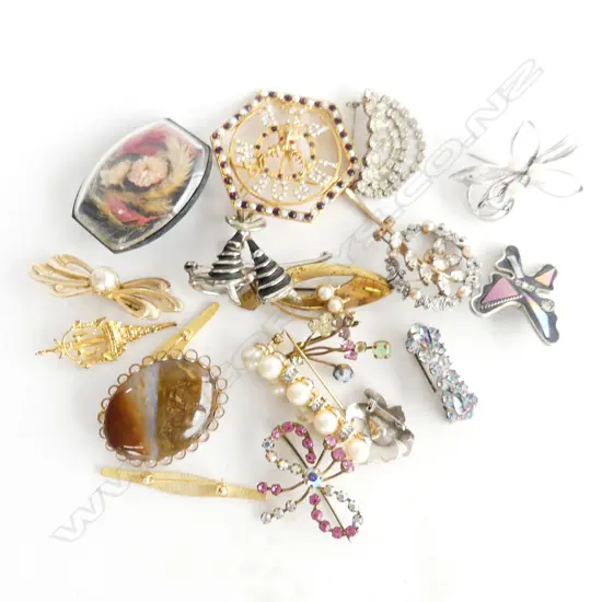 ASST. COSTUME BROOCHES