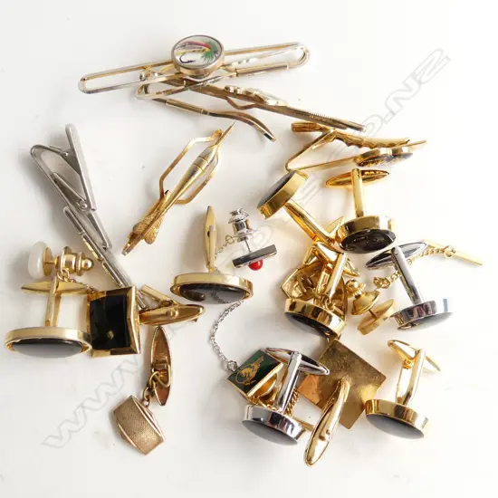 ASST. CUFFLINKS, TIE PINS / SLIDES ETC