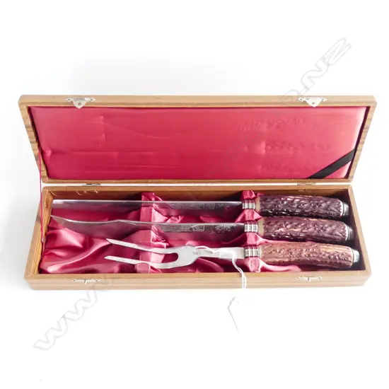 CASED CARVING SET STAG HORN HANDLES L360MM