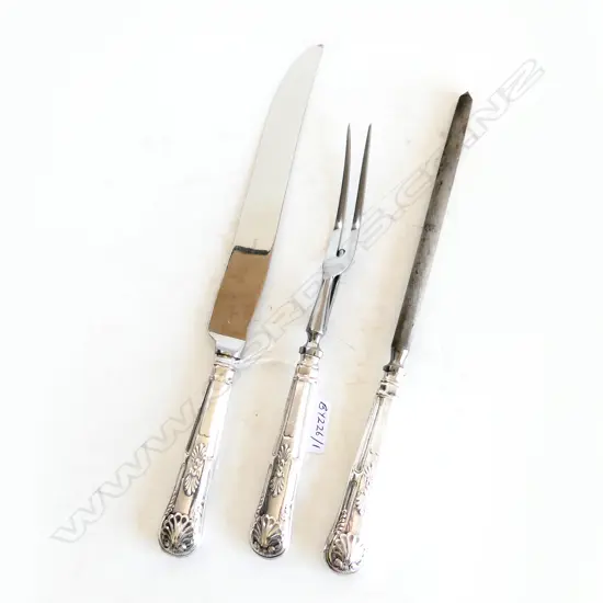 KINGS PATTERN 3PC SILVER PLATED CARVING SET BY VINERS OF SHEFFIELD L. 32CM