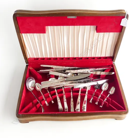 COMMUNITY SILVER PLATE CUTLERY CANTEEN W.460mm