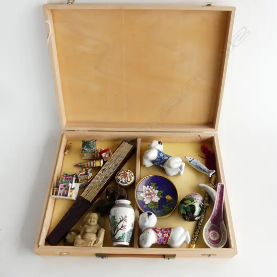 WOODEN BOX W410 & CONTENTS ORIENTAL COLLECTABLES