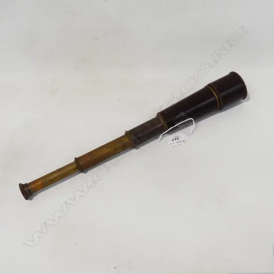 REPRO BRASS & LEATHER NAUTICAL TELESCOPE