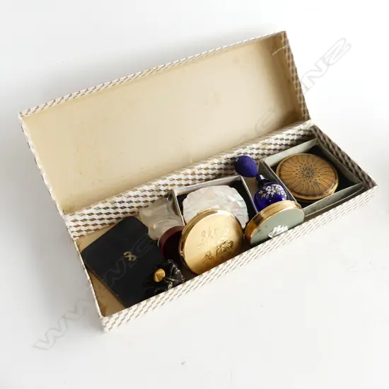 BOX LOT L340MM VINTAGE PERFUME BOTTLES & COMPACTS